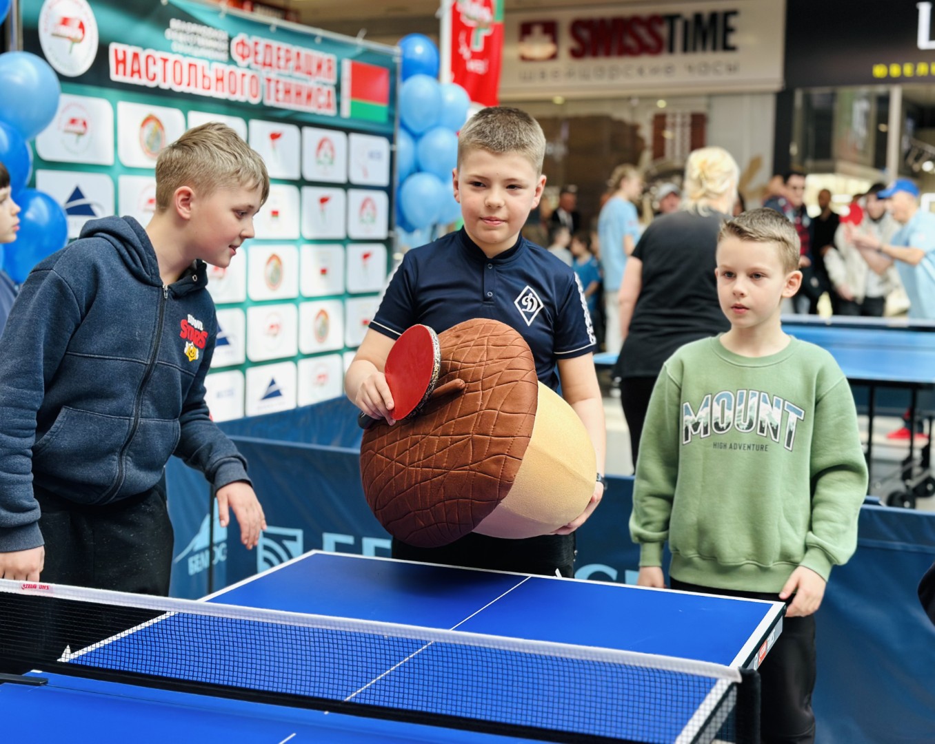 100 лет теннису: праздник в ТЦ 